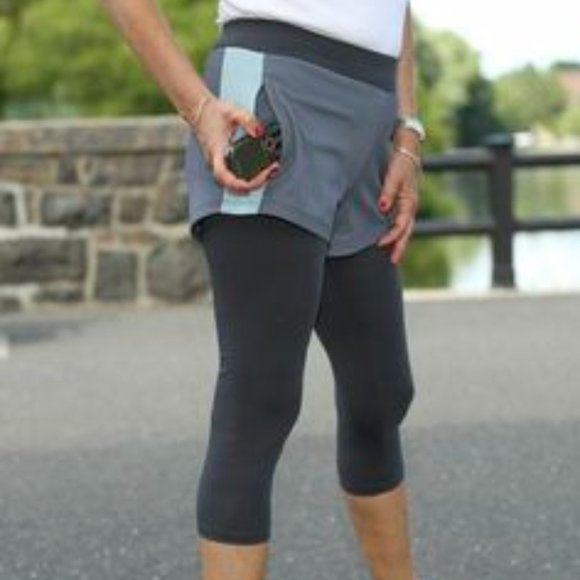 RWW One Piece Capri Leggings with Layered Short and Two Zippered Pockets - Picture 2 of 9